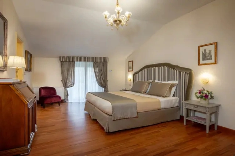 Classic Triple room