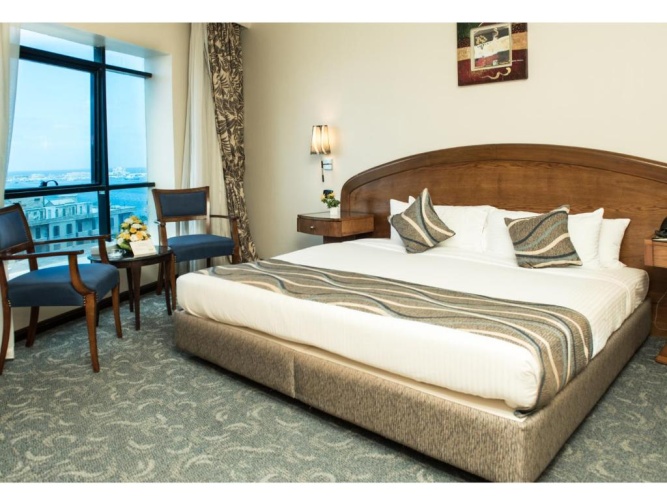 Executive Double Suite with partial sea view