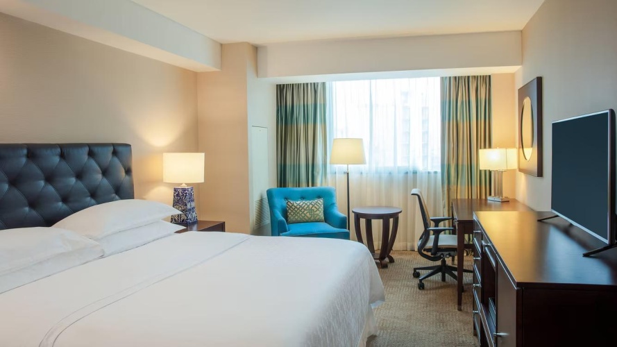 1 Bedroom Corner Club lounge access Double Suite