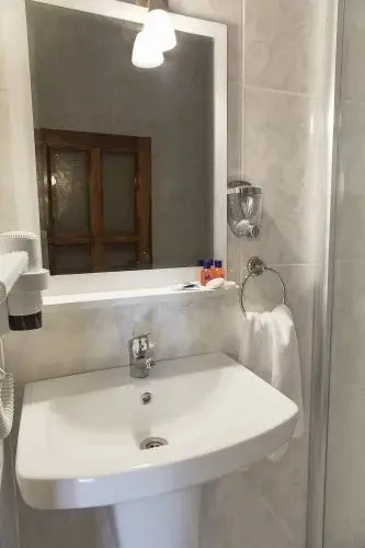 Cengiz Celik Hotel