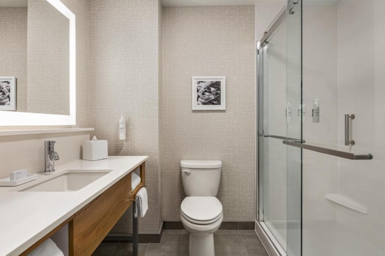 Hampton Inn & Suites San Mateo-San Francisco Airport photo 10