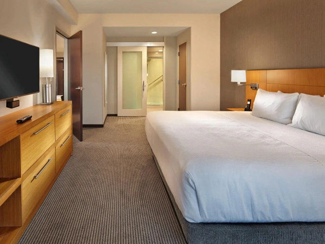 Accessible Double Suite