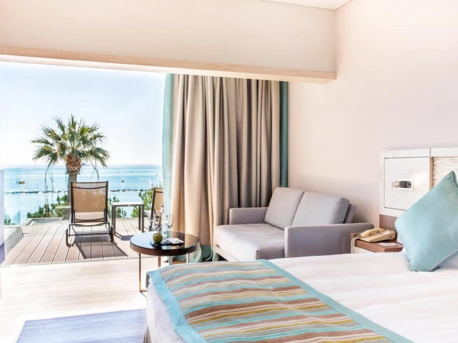 Superior Double room with balcony and with sea view