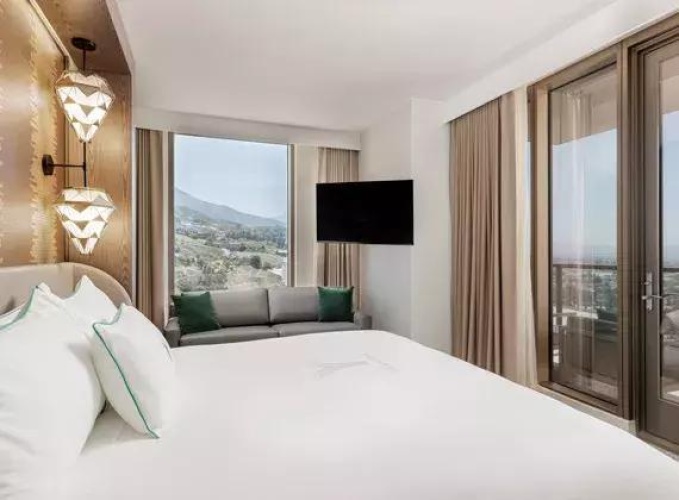 1 Bedroom Double Suite with balcony