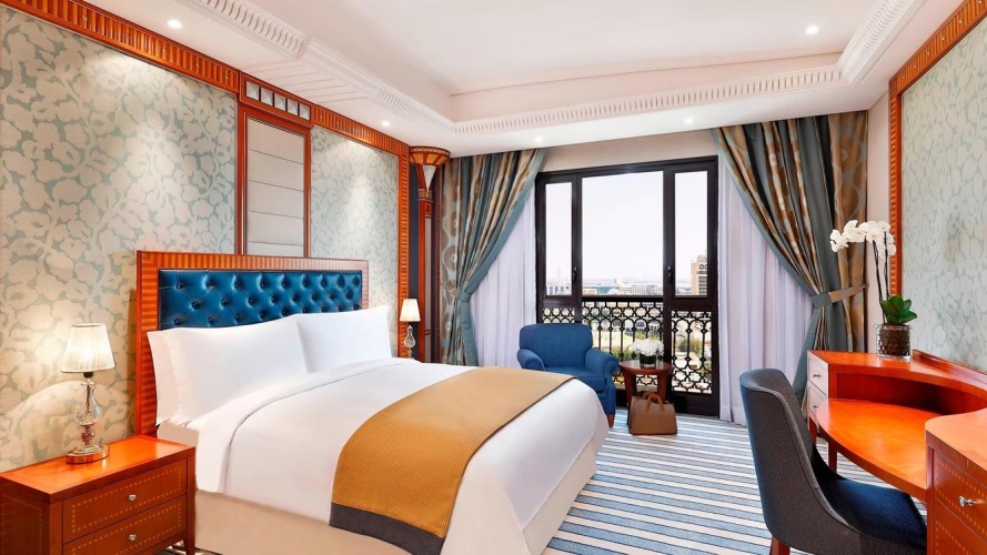 Deluxe Double Guest room with partial sea view