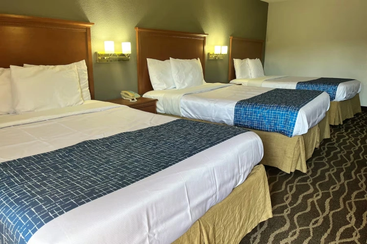 Triple room