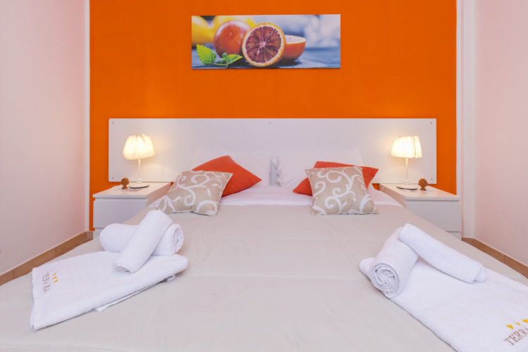 Orange room