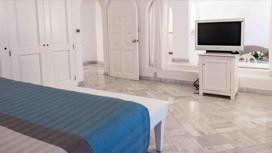 Fantasy with Private Pool Double Suite