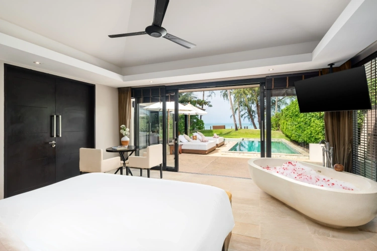 2 Bedrooms Ultimate Pool Villa beachfront
