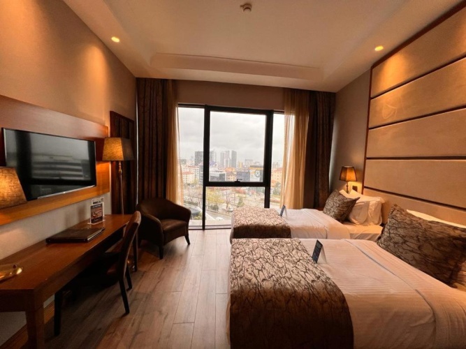 Twin room with city view