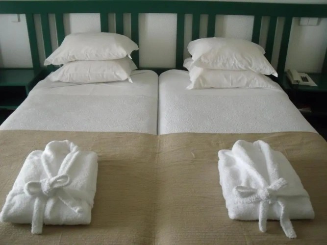 Standard Triple room with sea view