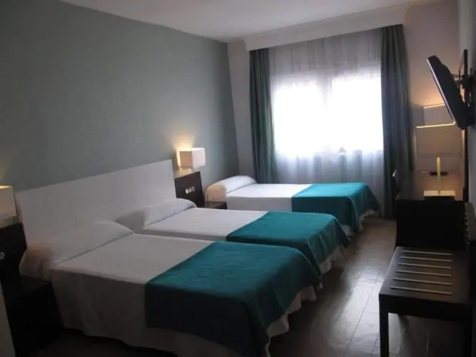 Triple room