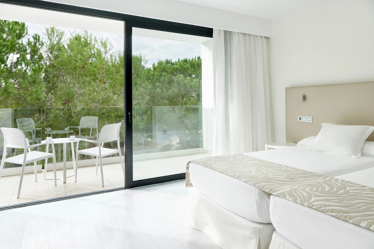 Iberostar Cala Millor - Adults Only photo 9