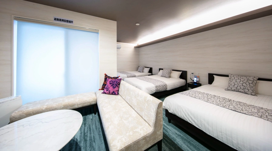 Superior C room