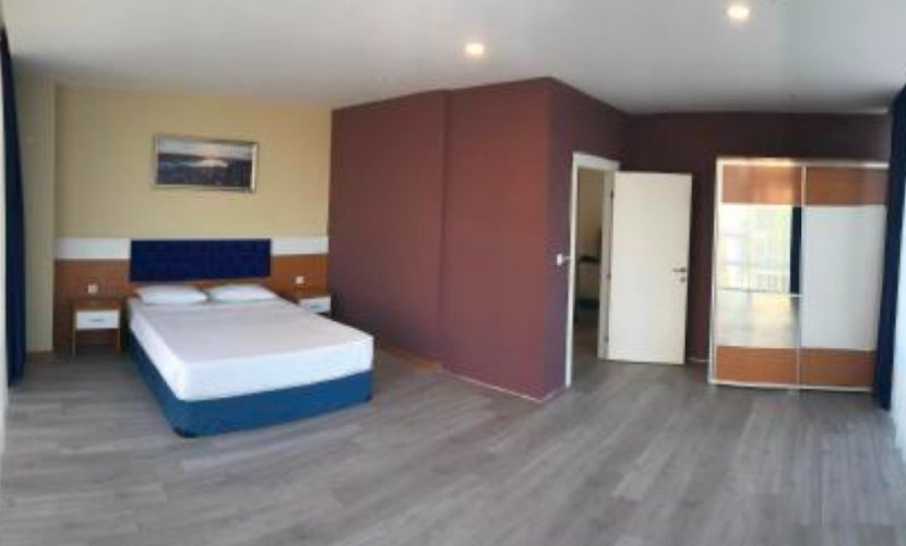 Quadruple Family Suite