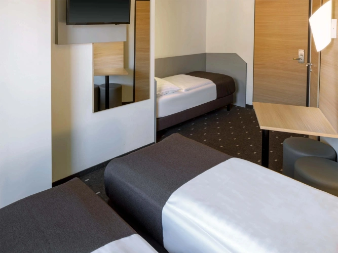 Triple room