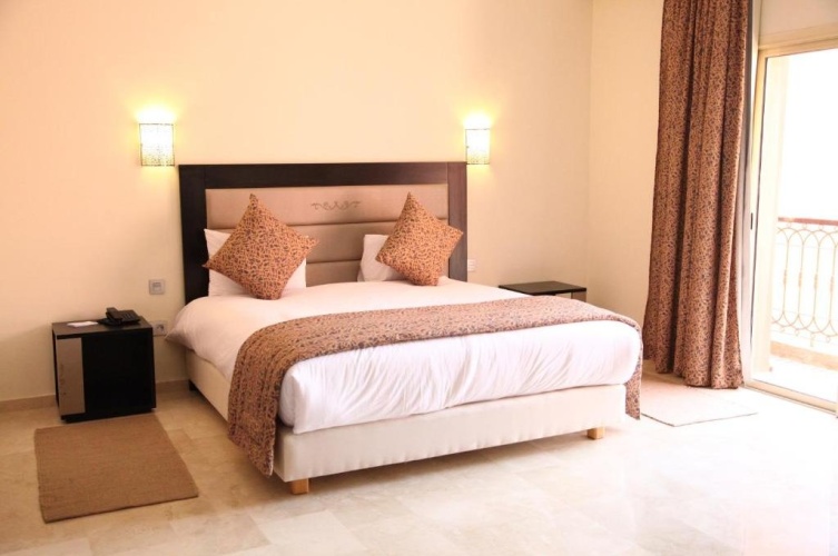 2 Bedrooms Quadruple Apartment