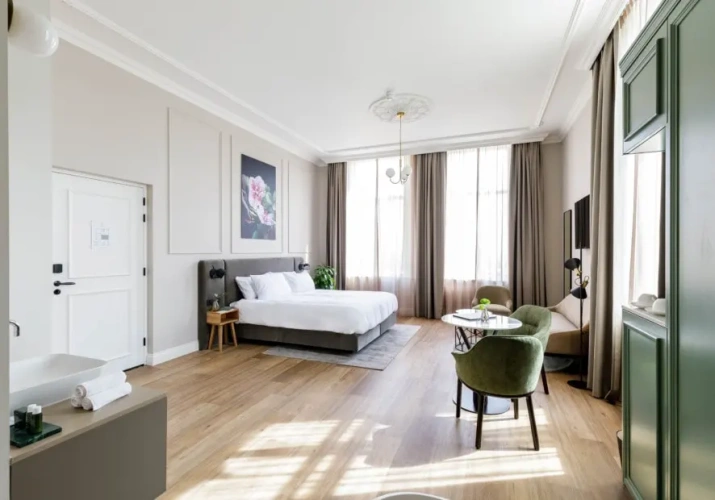 Double Suite