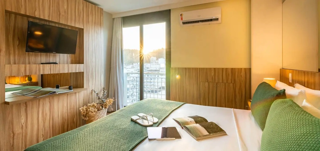 Double Suite with side sea view