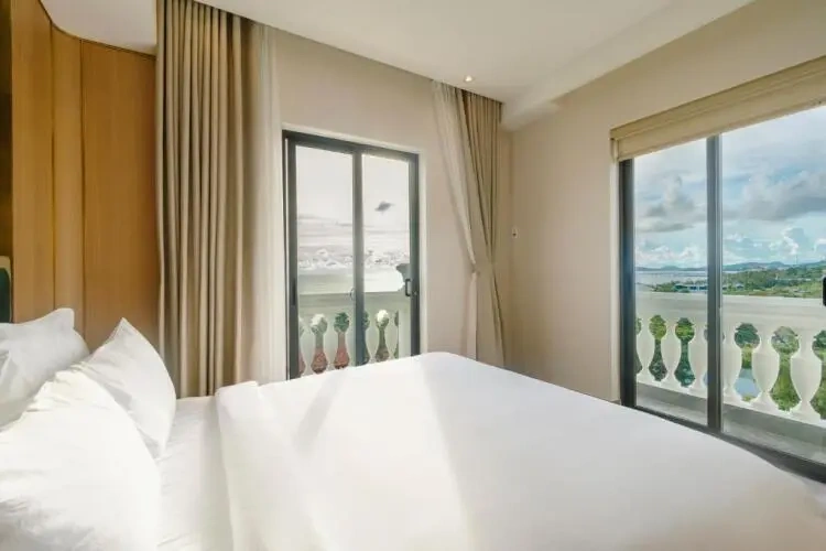 Deluxe Double Suite with sea view