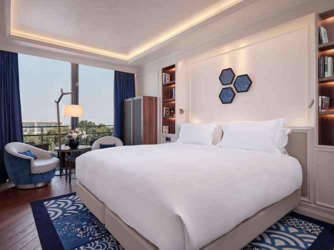 Luxury Twin room with balcony and with garden view