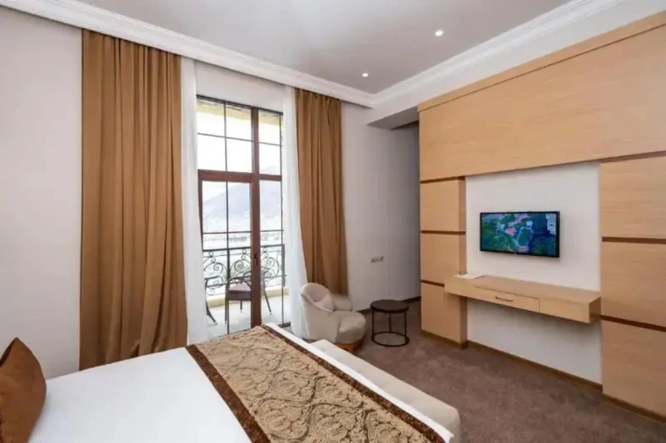 Deluxe Suite