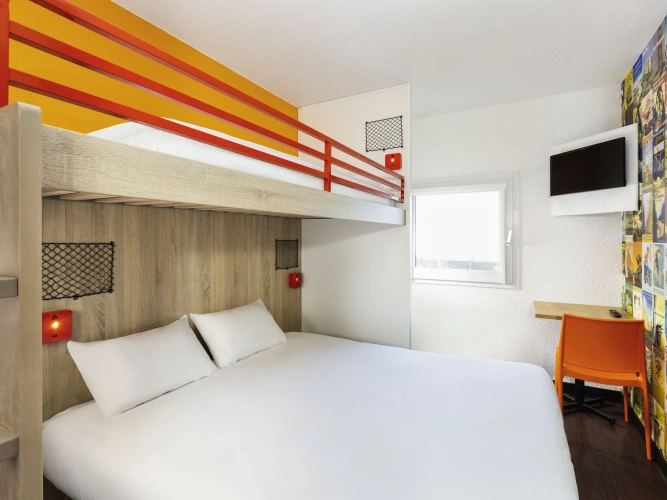 Break Triple room