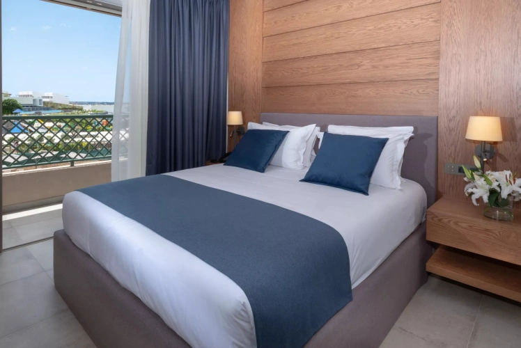 2 Bedrooms Royal Family Double Suite Water Front