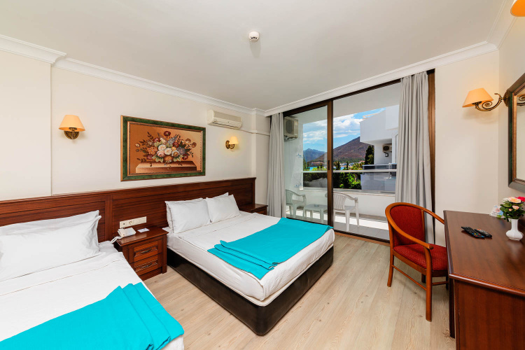 Triple room