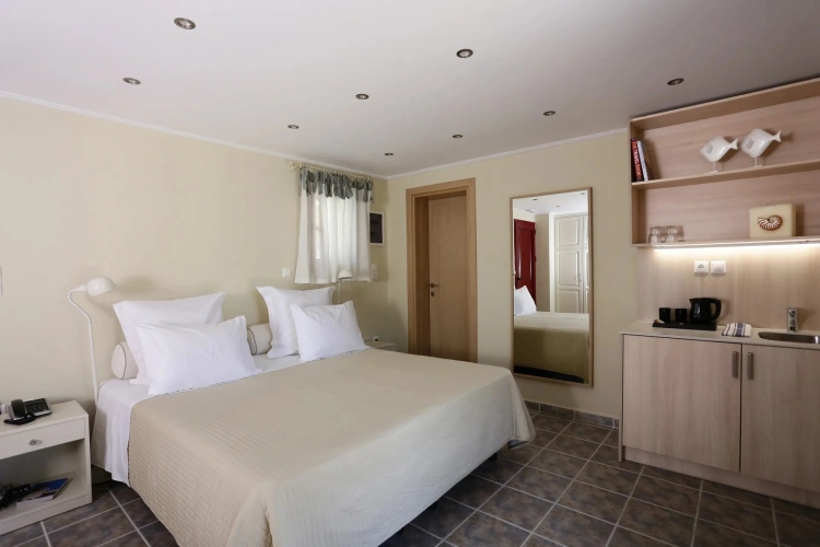 Superior Twin room with partial sea view