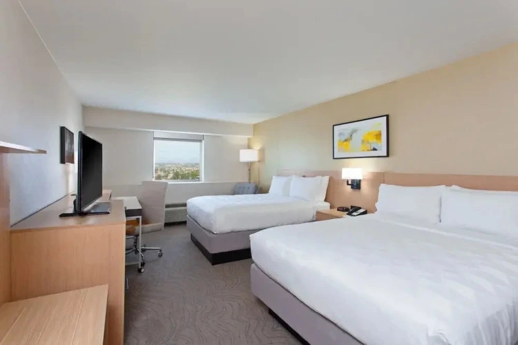 Standard Quadruple Communications Accessible room