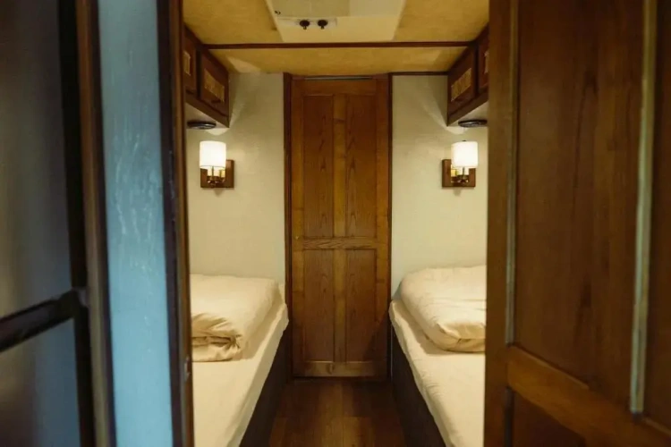 Vintage Motorhome Double room