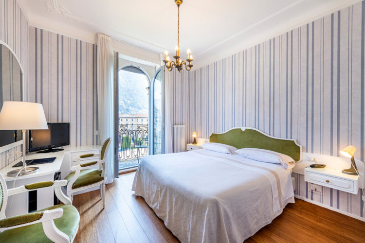 Superior Double room with lake view