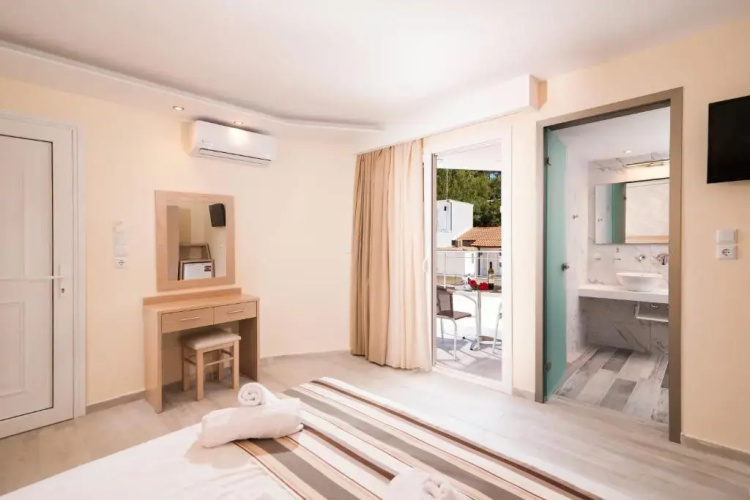 Star Bay Luxury Hotel