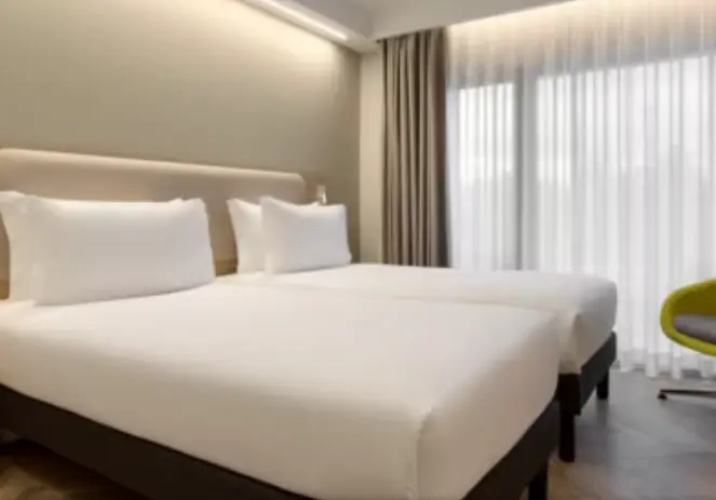 Standard Twin room with furnished balcony