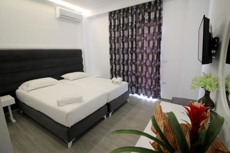 Edina Hotel