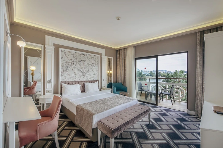Swim Up Double room