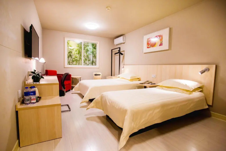 Standard No Window Twin room