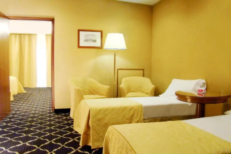 Ramada by Wyndham Naples photo 7