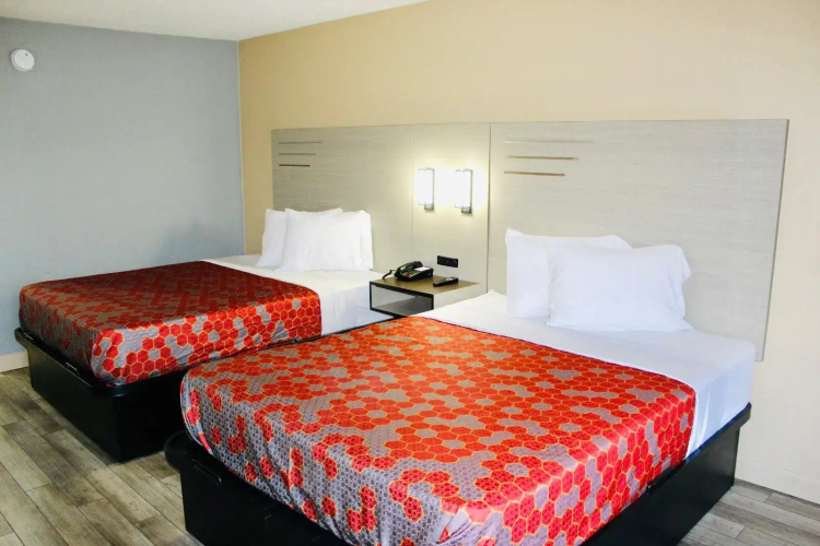 Milan Inn & Suites