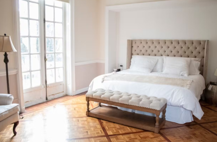 Charles Master Suite