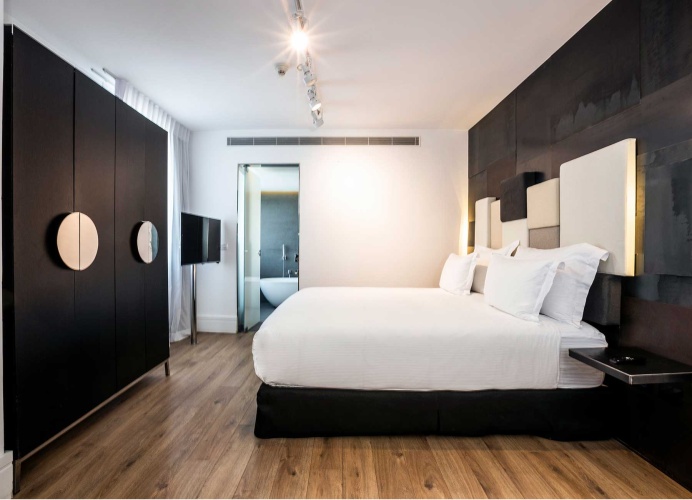 Deluxe Suite