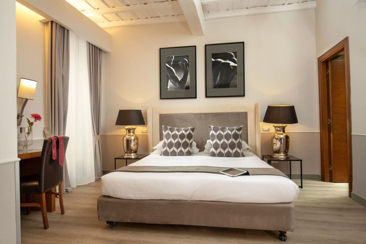Superior Double room (Via Della Croce 15)
