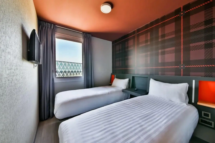 Twin room