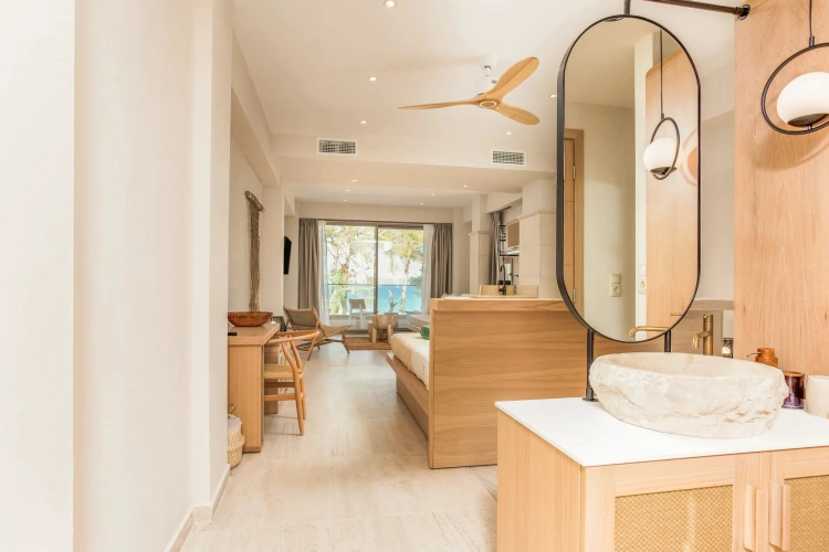 Deluxe Suite with sea view