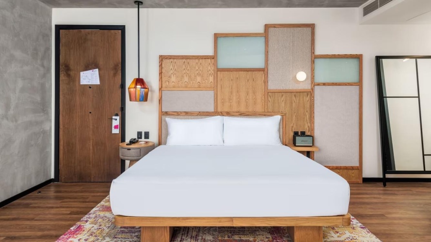 Aloft Double room