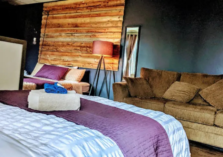 No. 200 Double room