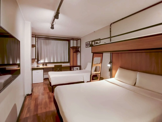 Standard Triple room