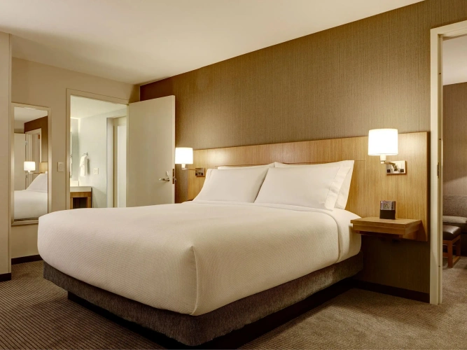 Accessible Double Suite