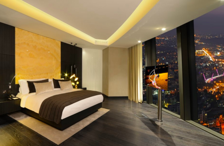 Crown Suite